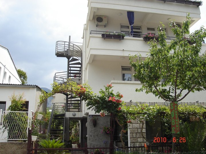 СУТОМОРЕ - ВИЛА БЕБА